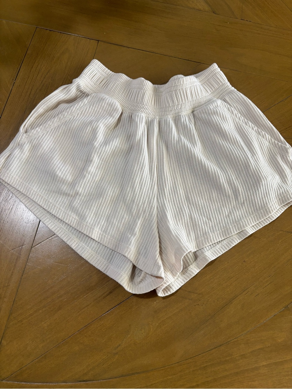 Arizona Jean Company Cream Waffle-Knit High-Rise Athletic Shorts